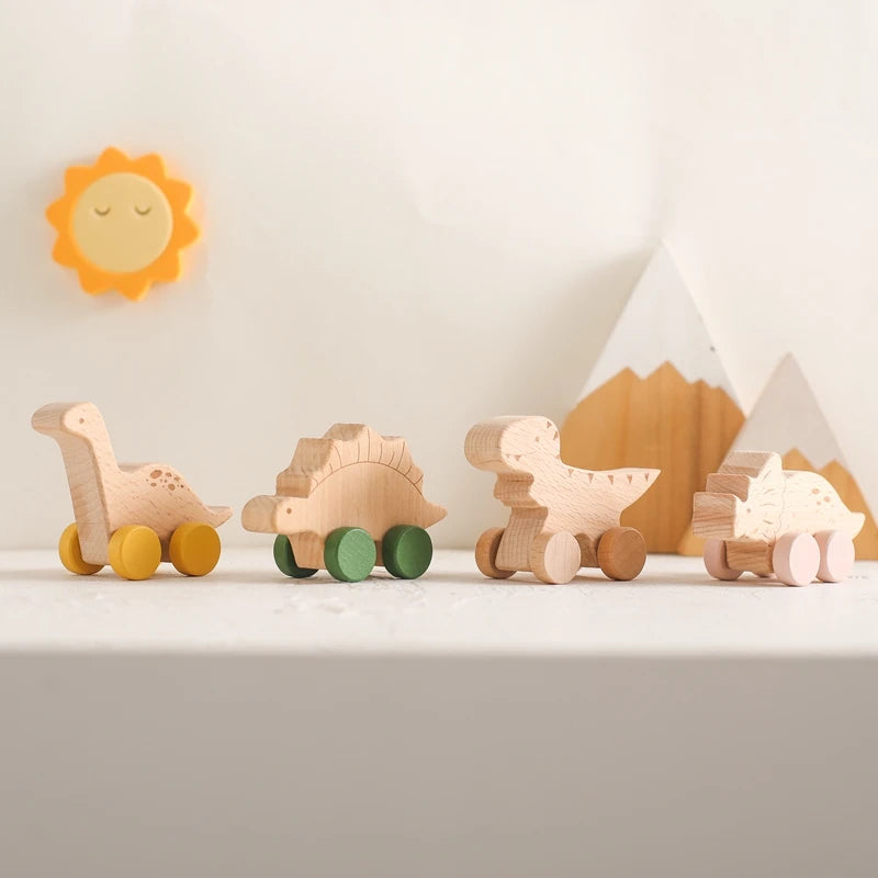 Juguete de madera de dinosaurios sobre ruedas